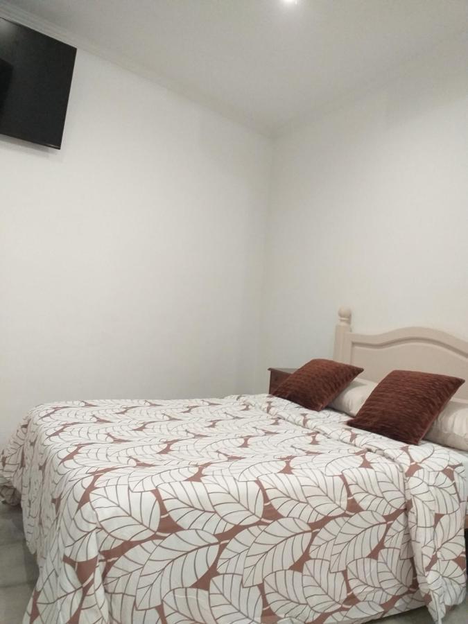 Malaga Ensuites City Centre מראה חיצוני תמונה